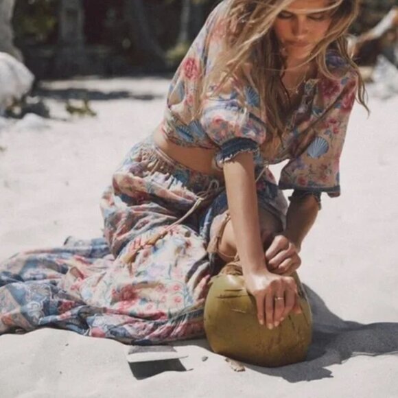 NEW NWT Spell & the Gypsy Seashell Maxi Skirt in Opal Size L - Picture 3 of 9